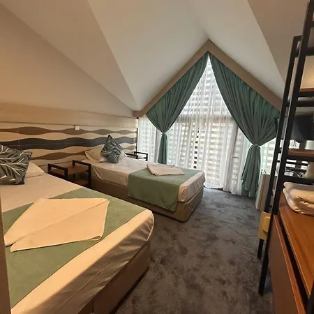 Hotel Avlu 3*