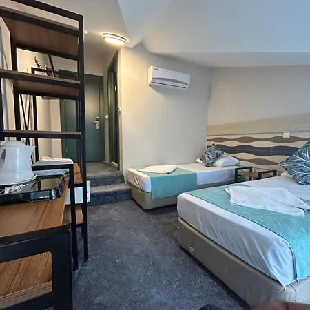Avlu Kemer