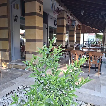 Avlu Otel
